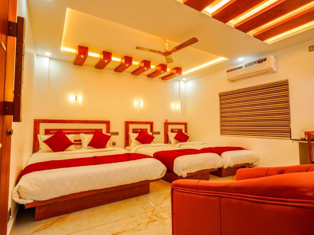 Marina Suites Airport Hotel Kochi Luaran gambar