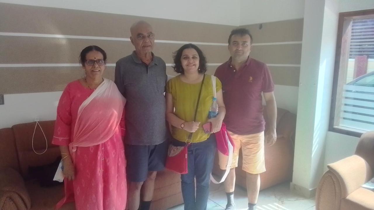 Marina Suites Airport Hotel Kochi Luaran gambar