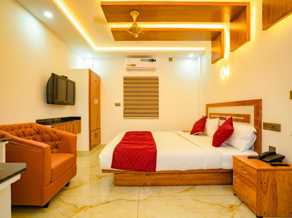 Marina Suites Airport Hotel Kochi Luaran gambar