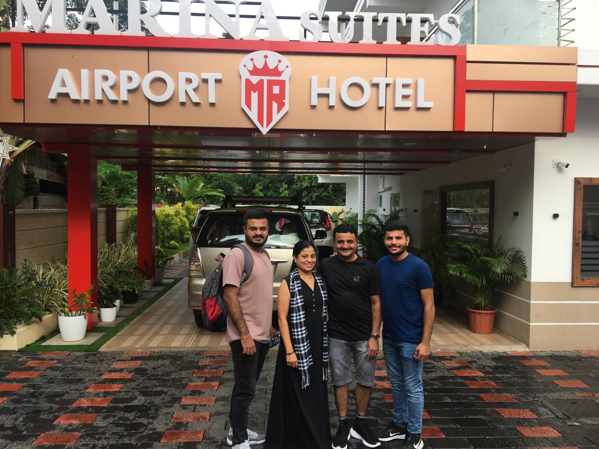 Marina Suites Airport Hotel Kochi Luaran gambar