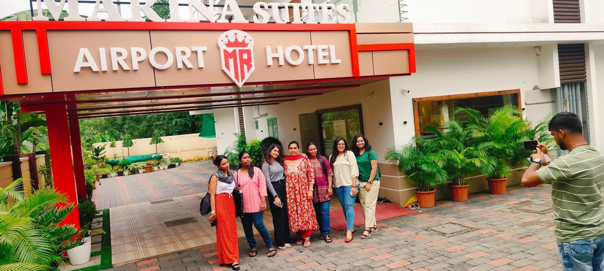 Marina Suites Airport Hotel Kochi Luaran gambar