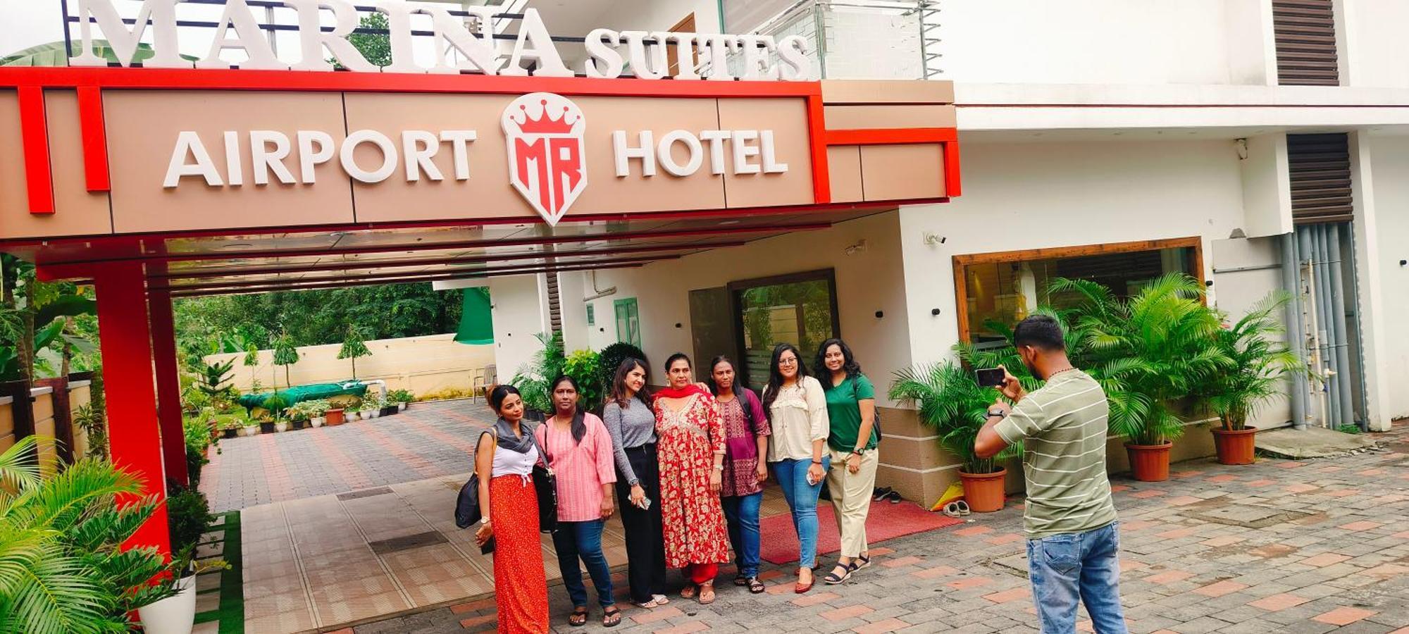 Marina Suites Airport Hotel Kochi Luaran gambar