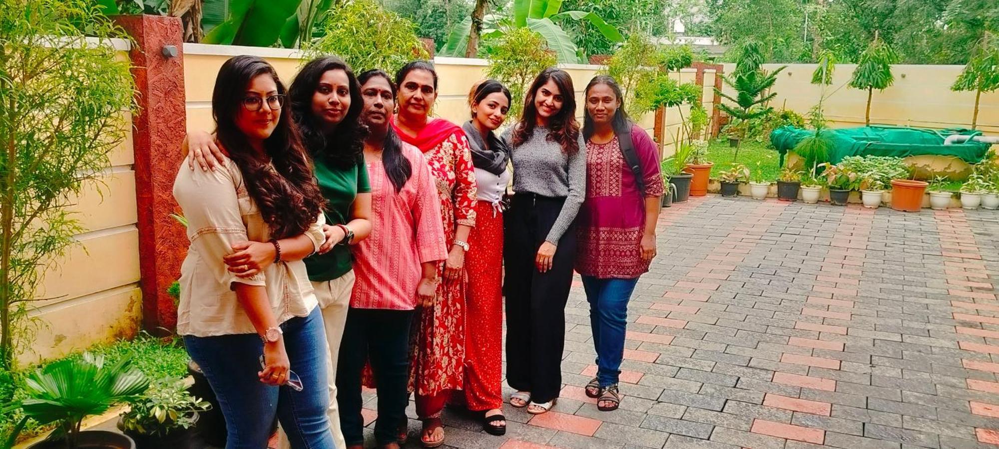 Marina Suites Airport Hotel Kochi Luaran gambar